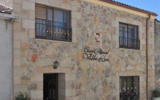 Casa-rural-en-los-picos-de-Urbion-en-Soria-Villa_luz_1